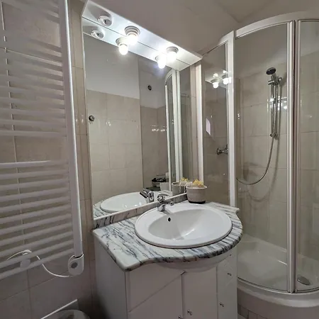 5d Baleeira - Casas & Papeis Armacao de Pera